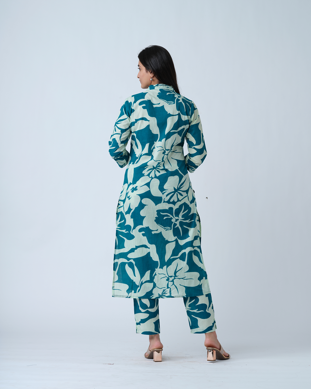 Sea Blue And white Printed Stright Kurta With Trouser