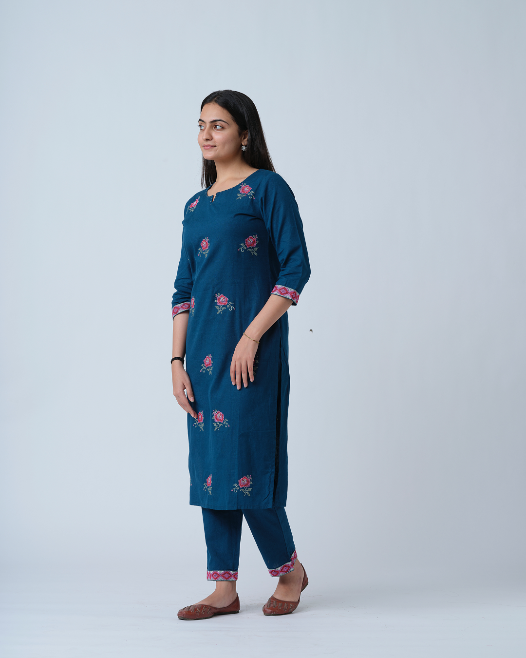 Blue embroidered Stright Kurta with Pant
